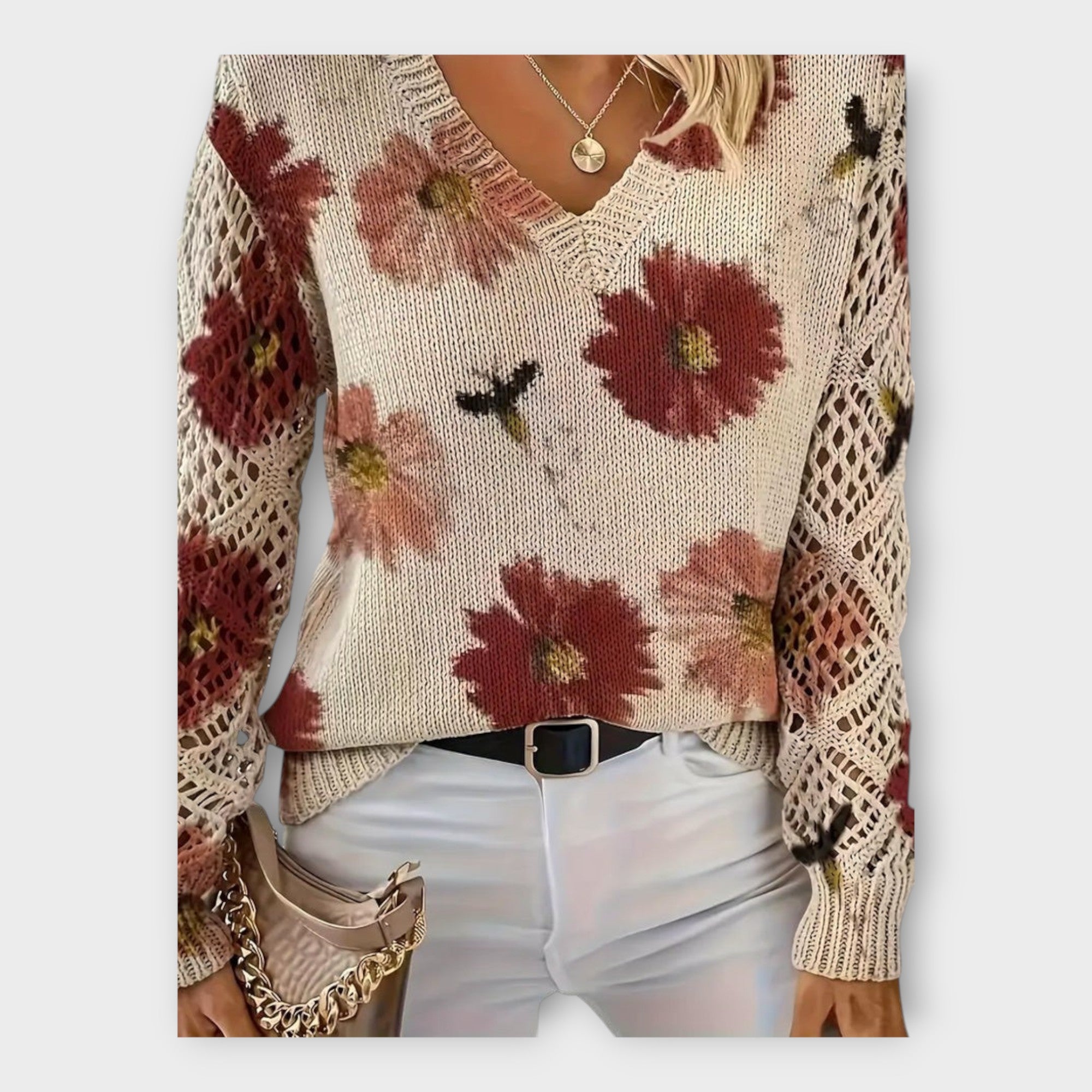 Pleteni Pulover s Čipkastim Detaljima